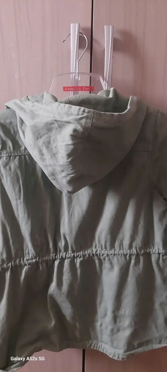 Parka verde con capucha - 2