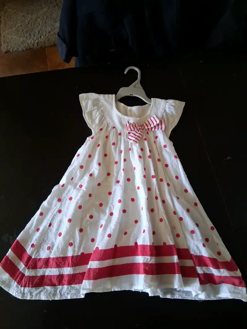 Vestido blanco con puntos rojos talla 3 - 1
