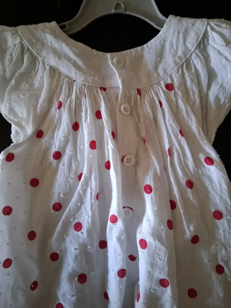 Vestido blanco con puntos rojos talla 3 - 4