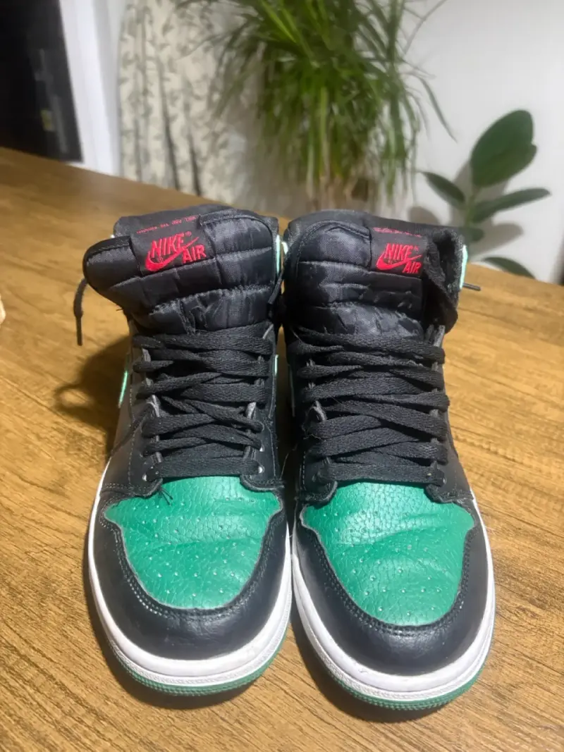 Zapatillas Nike Air negras y verdes - 1