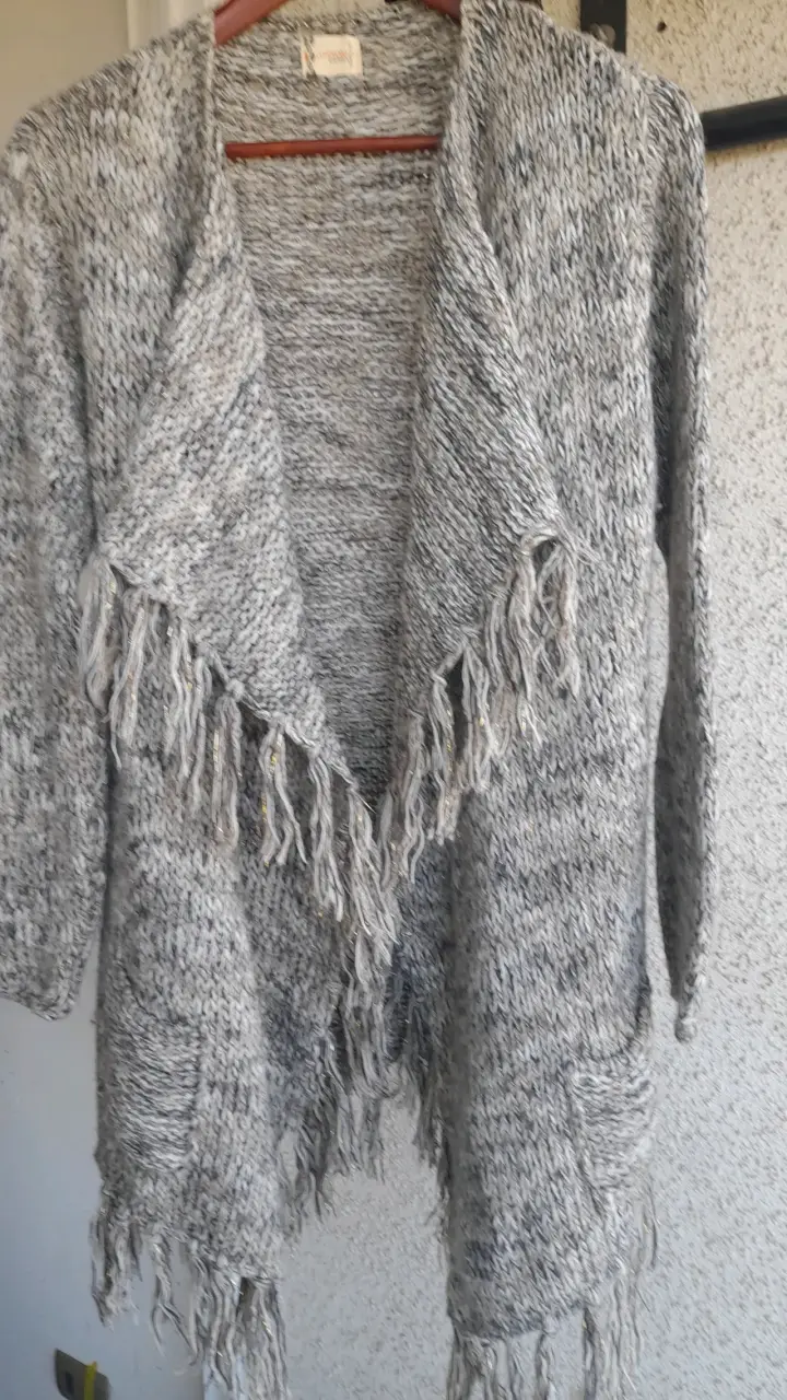 Cárdigan de lana gris con flecos - 2