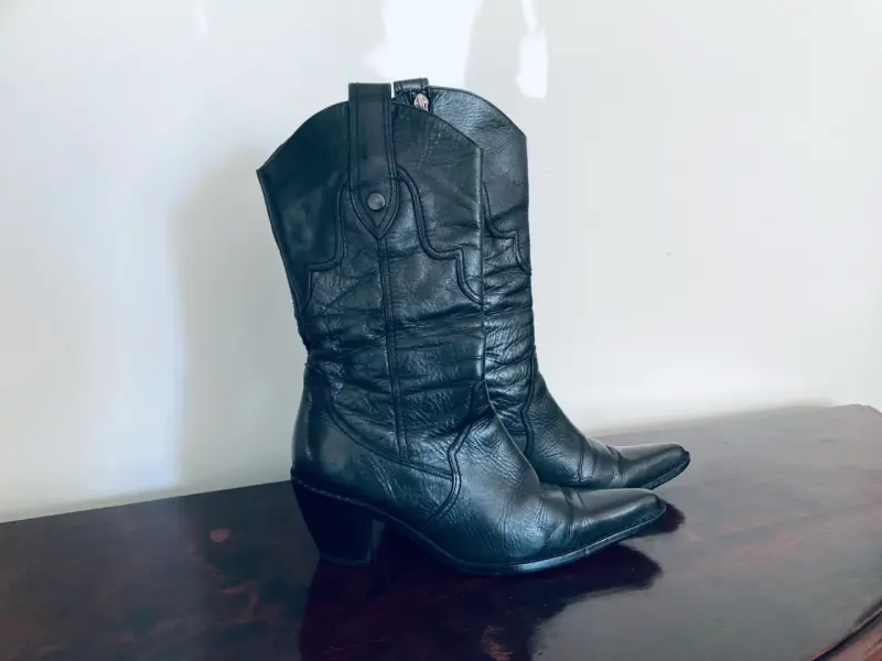 Botas vaqueras negras de cuero - 2