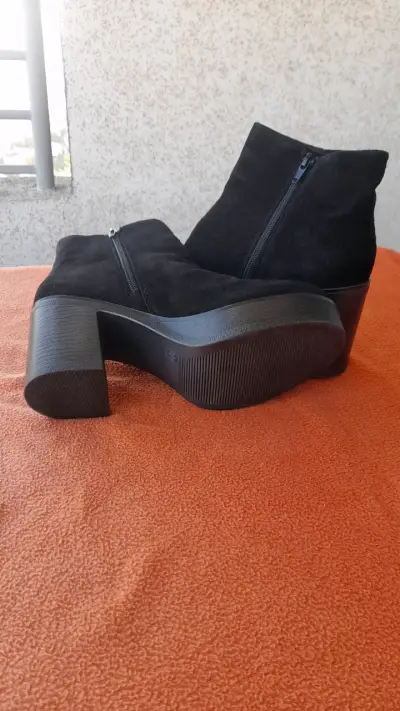 Botines negros de gamuza - miniatura 4
