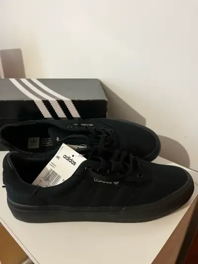 Zapatillas negras Adidas - miniatura 3