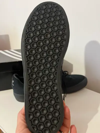 Zapatillas negras Adidas - miniatura 5