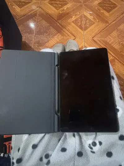 Tablet con funda plegable Samsung S6 lite 2022 - miniatura 1