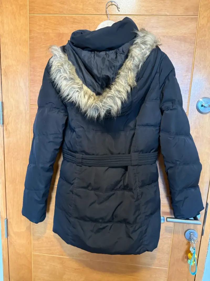 Parka negra con capucha - 2