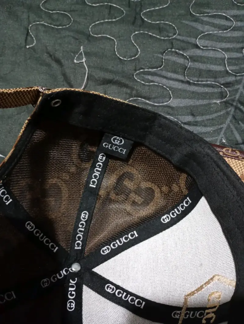 Gorra beige Gucci con logo GG - 3