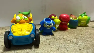 Set de 6 súper zings + auto de heroe - miniatura 2