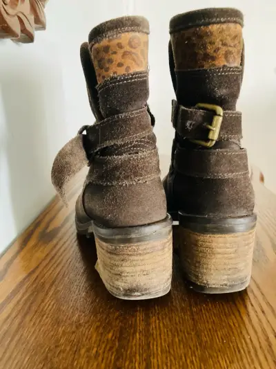 Botas marrones de gamuza - miniatura 3