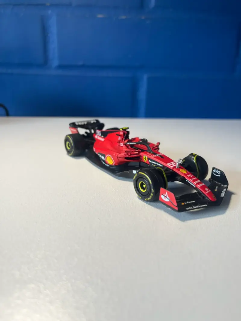 Auto de colección Ferrari F1 - 2