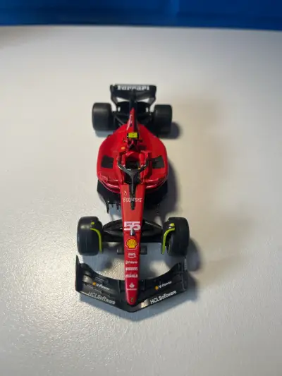 Auto de colección Ferrari F1 - miniatura 3
