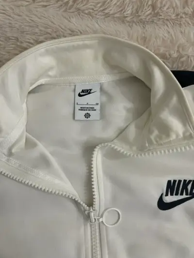 Chaqueta deportiva Nike blanca - miniatura 2