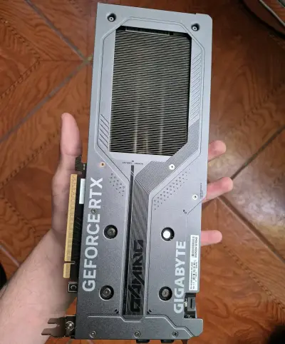 Grafica Rtx 5060 OC - miniatura 2