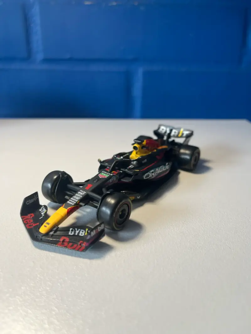 Modelo auto F1 Red Bull - 1