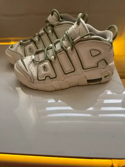 Zapatillas Nike Air More Uptempo Verdes - miniatura 1