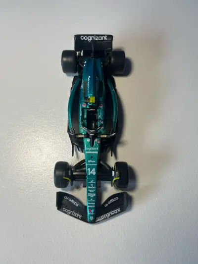 Auto F1 Aston Martin - miniatura 4