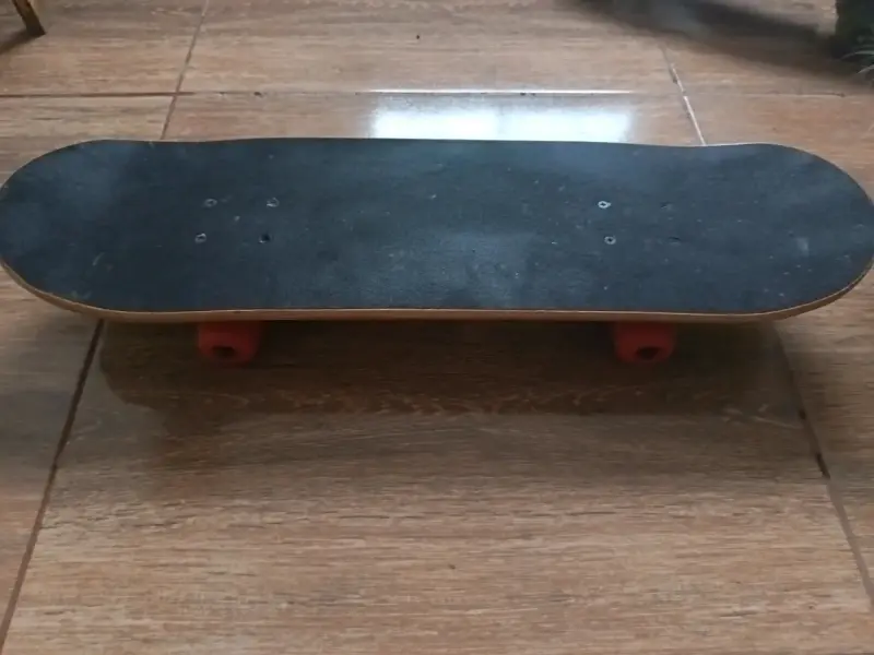 Skateboard - 1