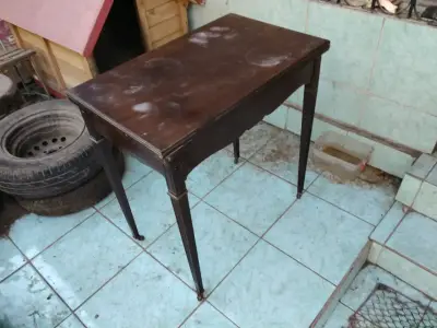 Mesa de madera vintage - miniatura 2