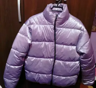 Chaqueta acolchada morada talla 14 - miniatura 1