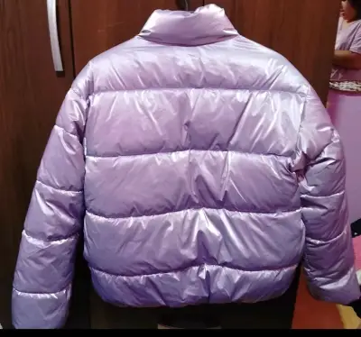 Chaqueta acolchada morada talla 14 - miniatura 2