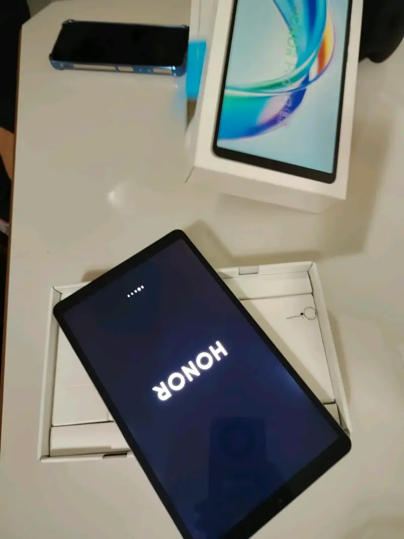 Tablet Honor pad x7 en caja - 1