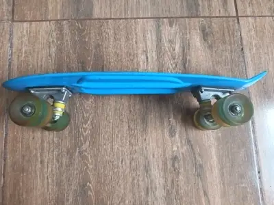 Pennyboard azul - miniatura 4