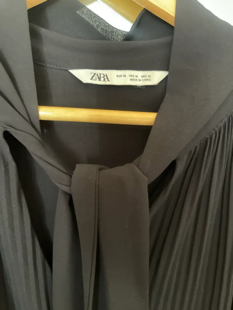 vestido negro elegante - 4