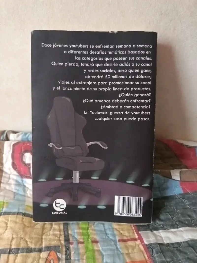 Libro Youtuwar: Guerra de Youtubers - 2
