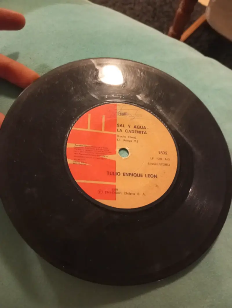 Vinilo 7" Tulio Enrique León – Sal y Agua / La Cad