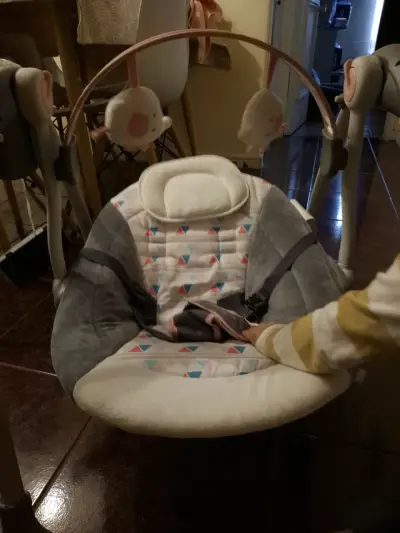 Silla mecedora para bebé - miniatura 5