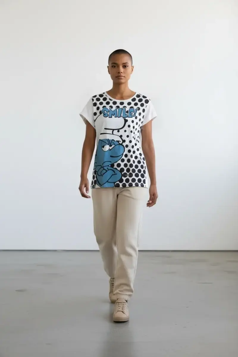 Polera blanca con diseño Smurf - 1