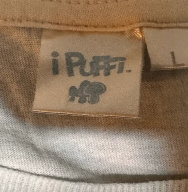 Polera blanca con diseño Smurf - 4