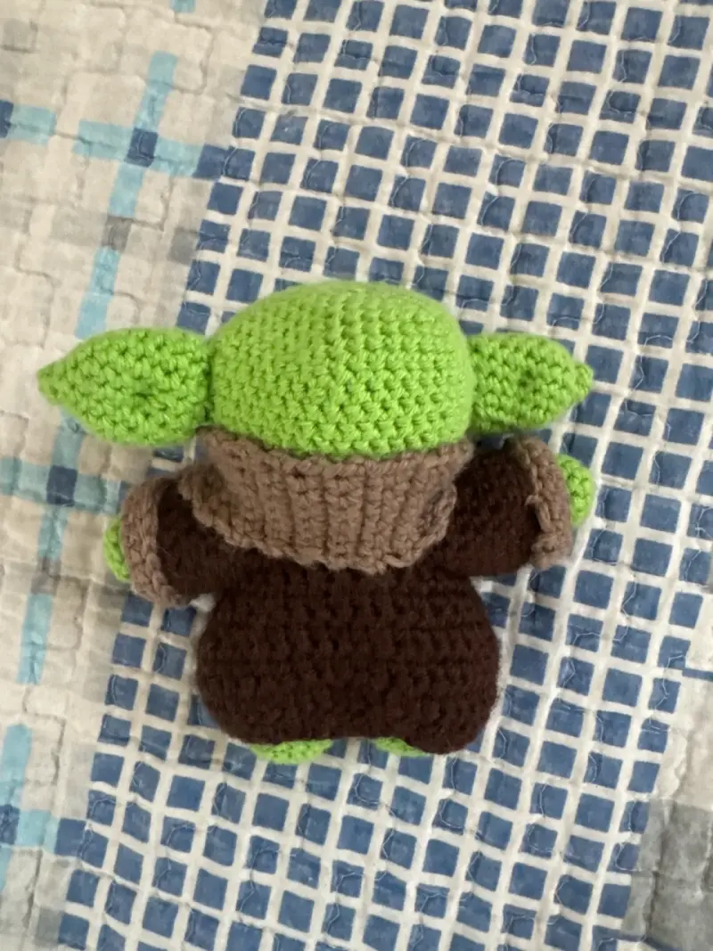 Amigurumi Yoda bebé verde - 2