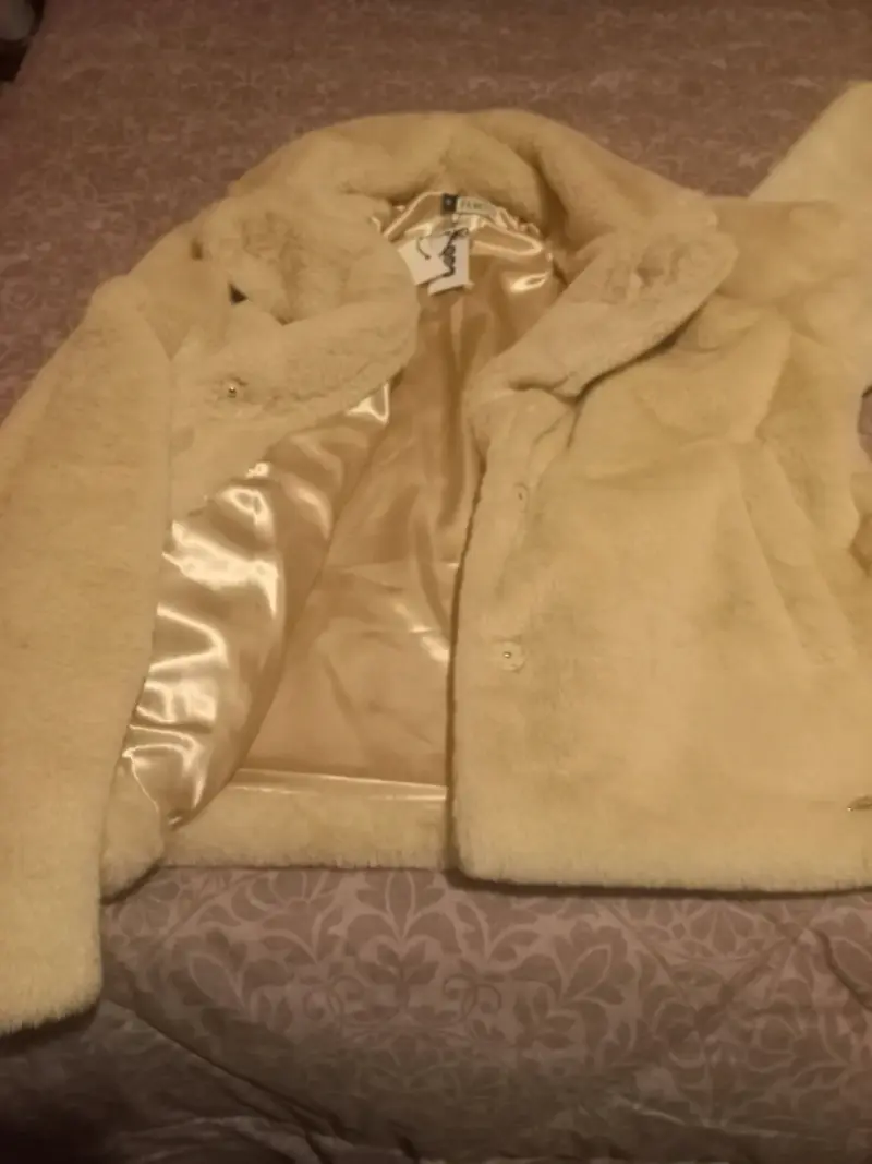 Abrigo de piel sintética beige - 2