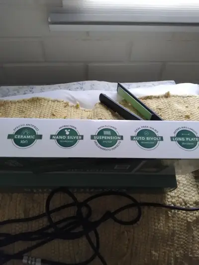 Plancha alisadora GAMA sin uso, ideal para un pein - miniatura 4