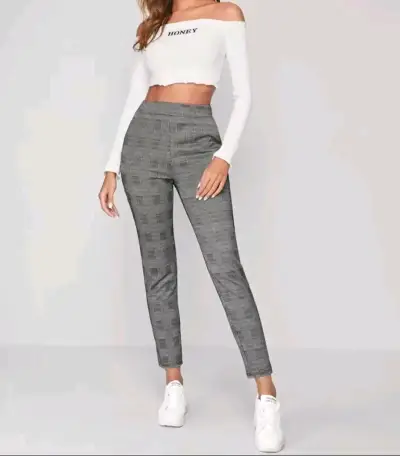 Pantalón de cuadros gris de Shein - miniatura 6