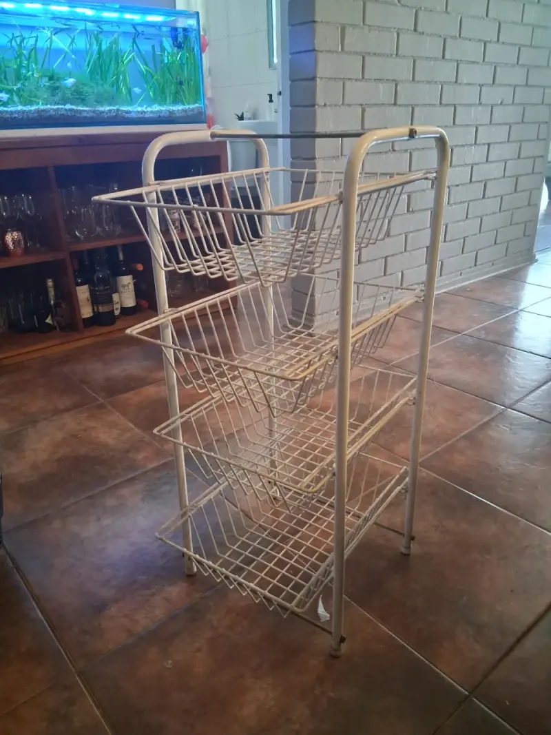Organizador metálico de 4 canastos - 1