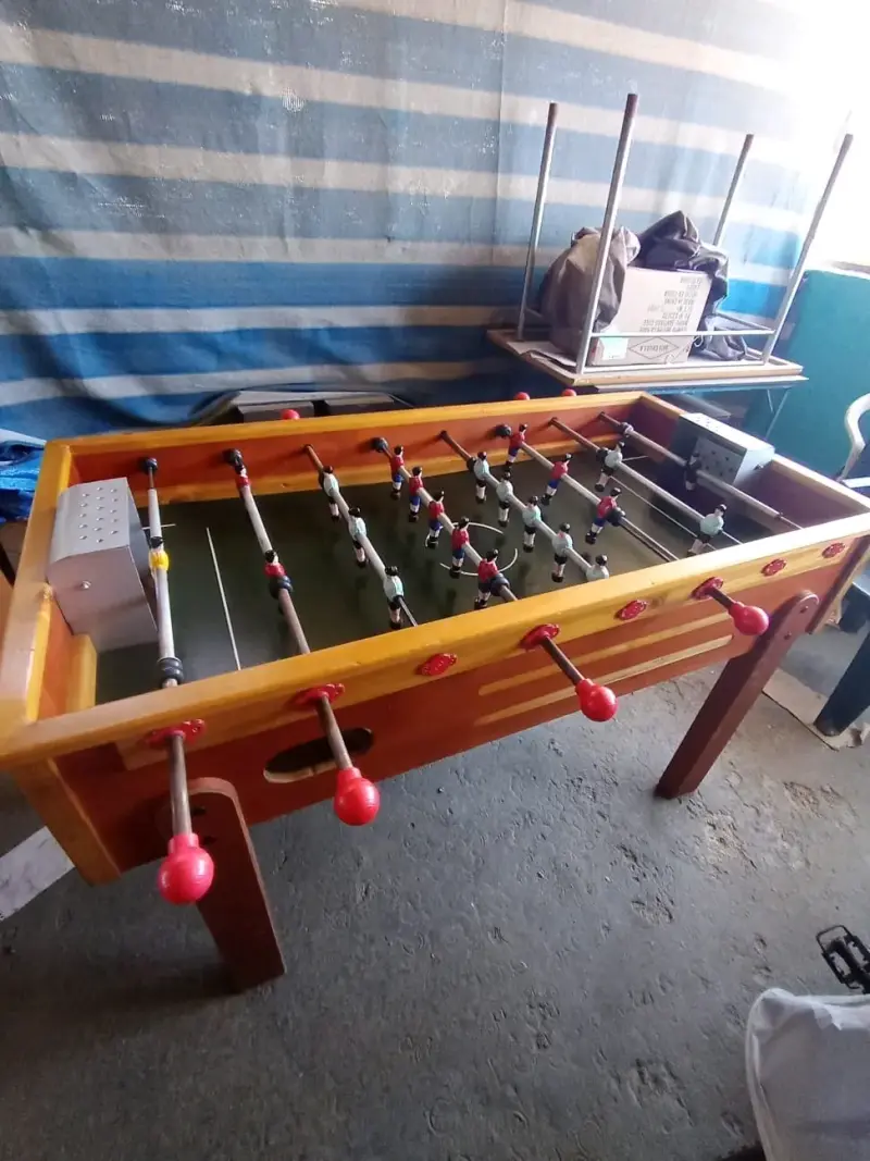 Mesa de taca taca de madera - 3