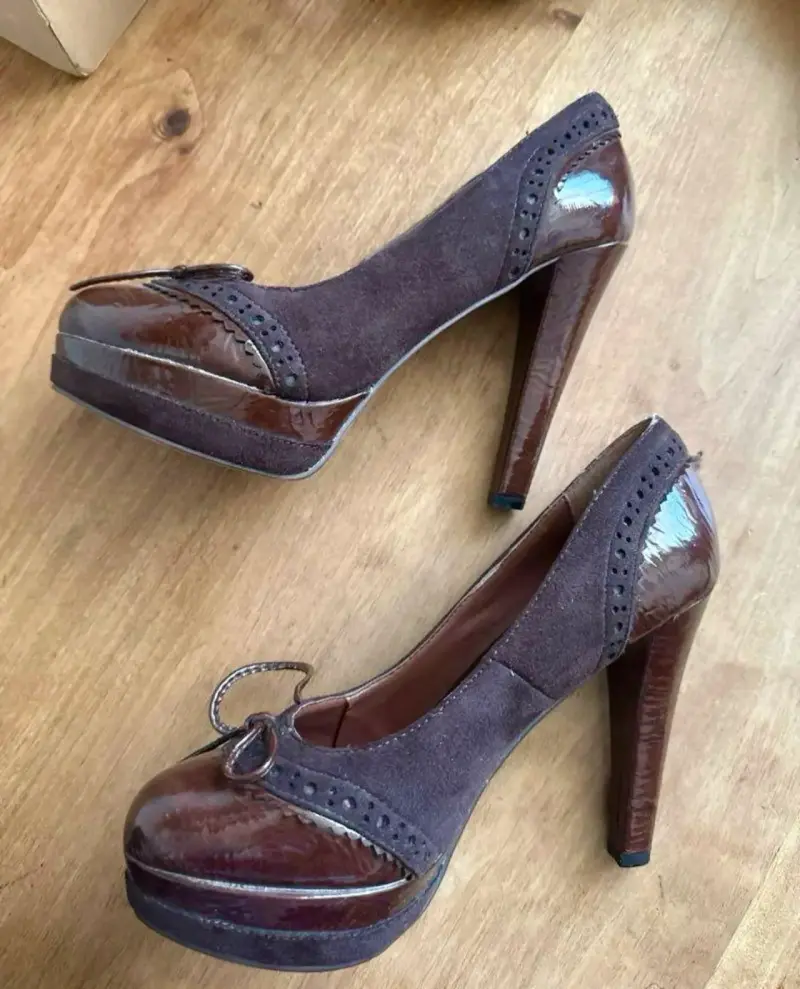 Zapatos de cuero marrón con lazo - 2
