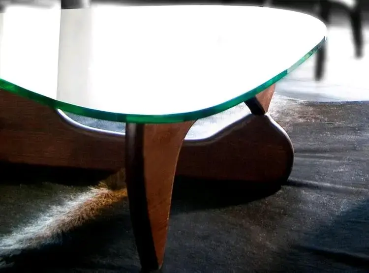 Mesa de centro noguchi vidrio y madera nogal - 1