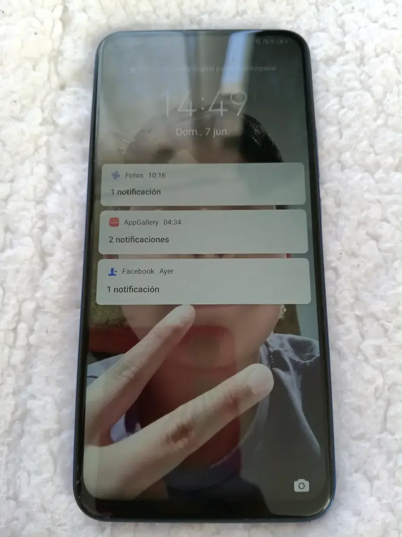 Smartphone con pantalla grande - 1