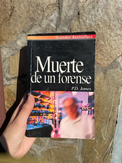 Libro 'Muerte de un Forense' - miniatura 1