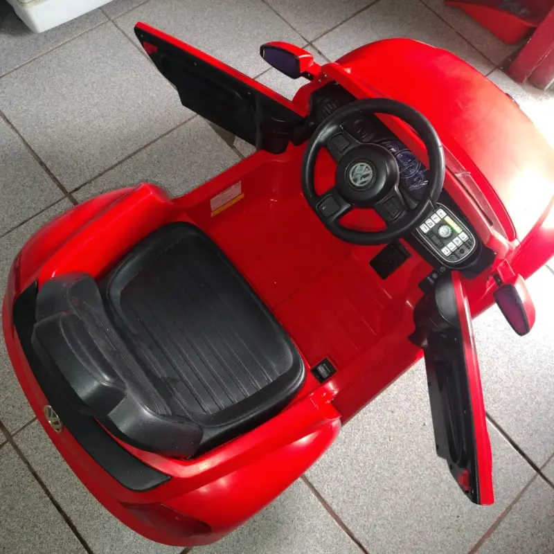 Auto eléctrico infantil rojo - 2
