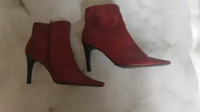Botines Vía Uno ,rojos de cuero con tacón - miniatura 6
