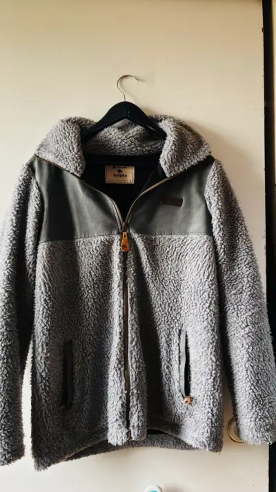 Chaqueta de lana gris - miniatura 1