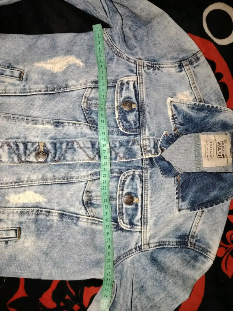 Chaqueta Zara desgastada - 4