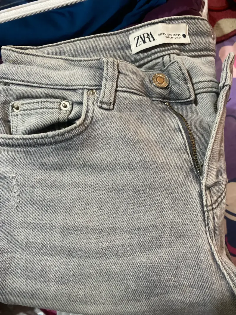 Jeans gris Zara