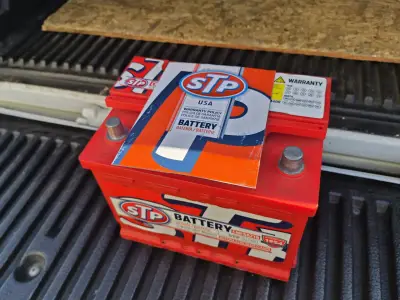 Batería STP 62AH Positivo Derecho - miniatura 4