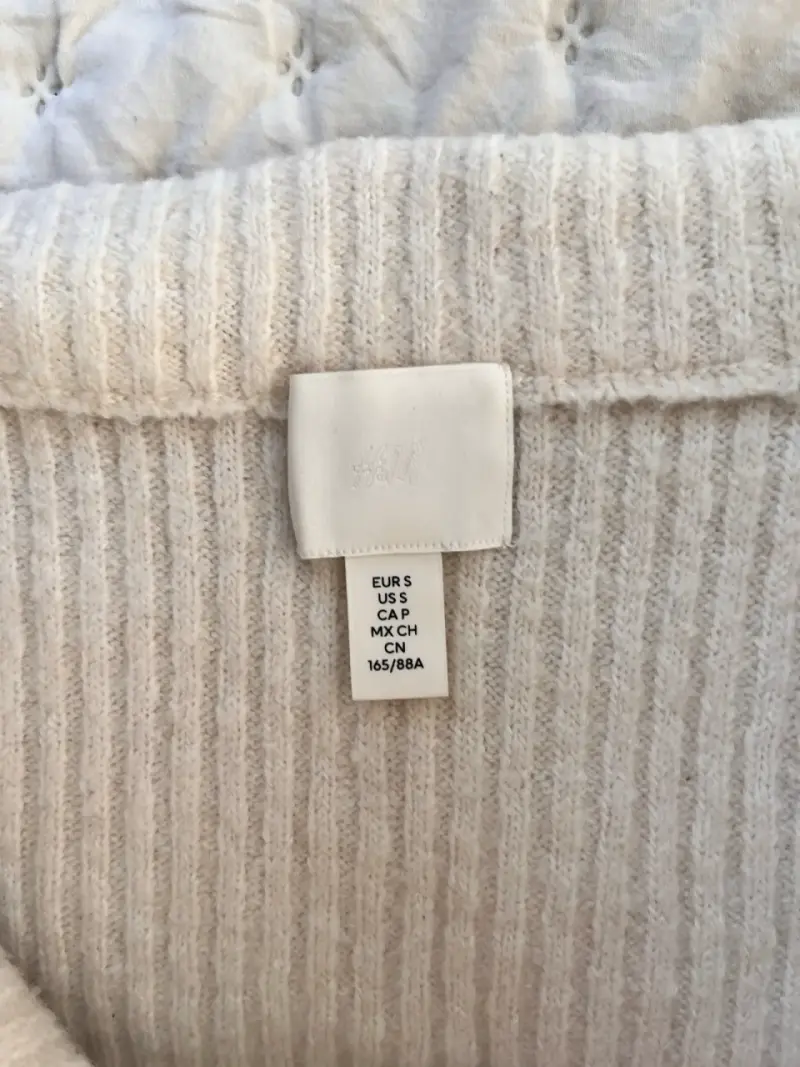 Sweater blanco hombros descubiertos - 2